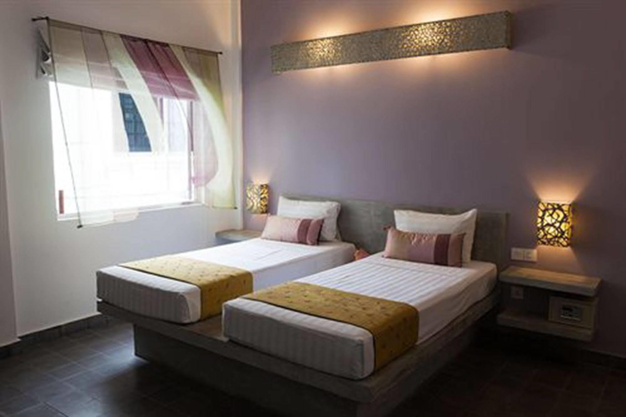 Hotel The 252 Phnom Penh Exterior foto